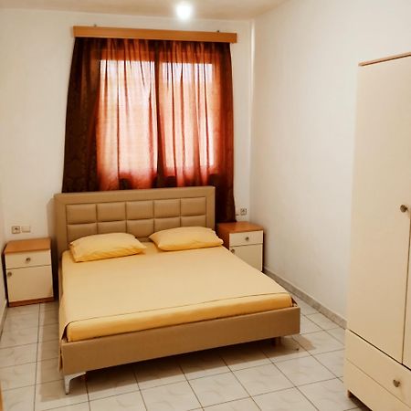 Mejdi Apartments Sarandë Quarto foto