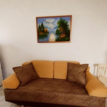 Mejdi Apartments Sarandë Quarto foto